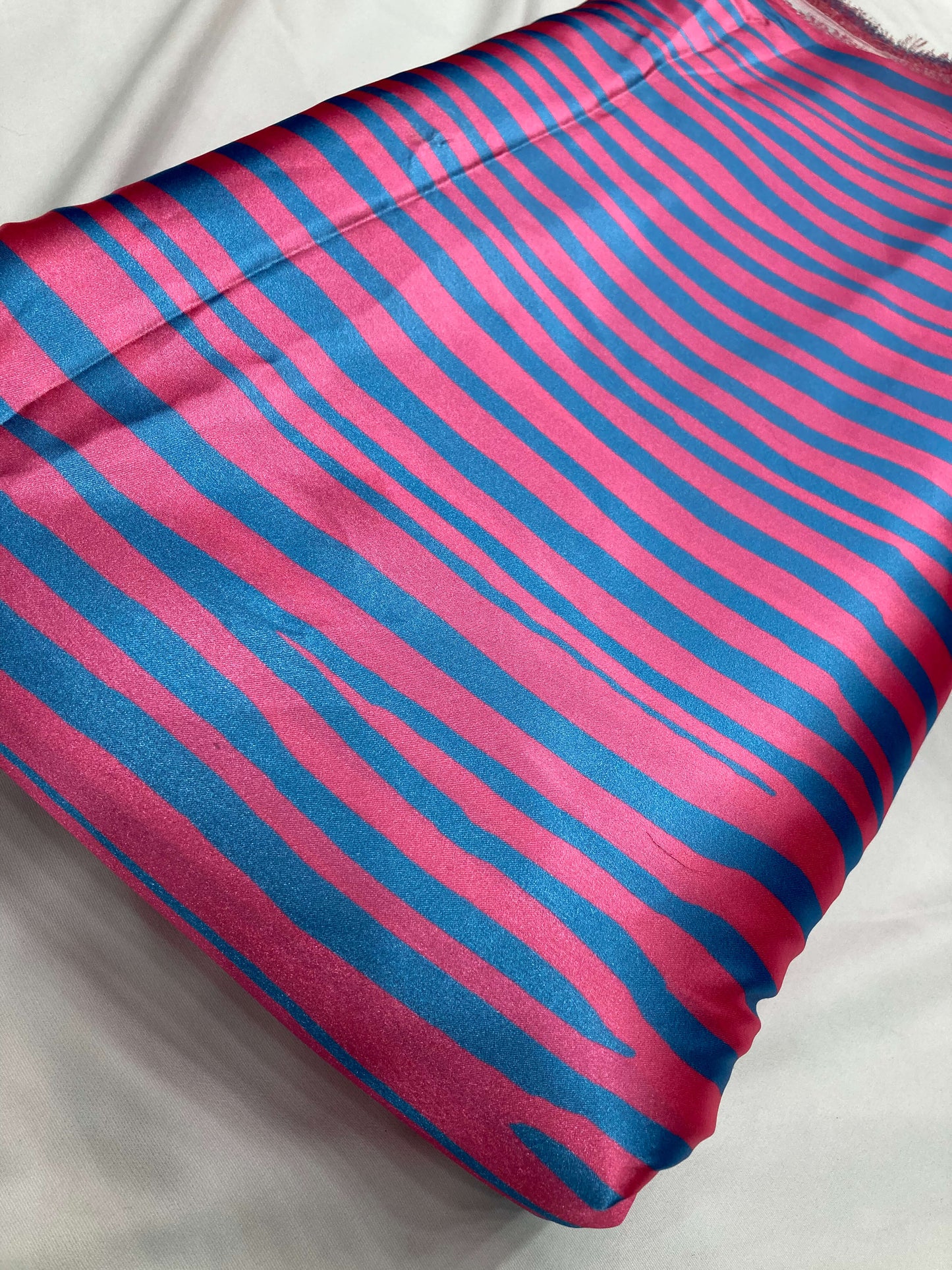 Silk Satin Ombre Dye Printed Fabric, GSM: 100-150